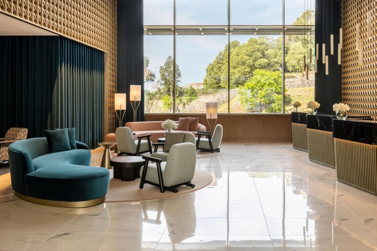 Renaissance Porto Lapa Hotel Exteriér fotografie The lobby of the hotel