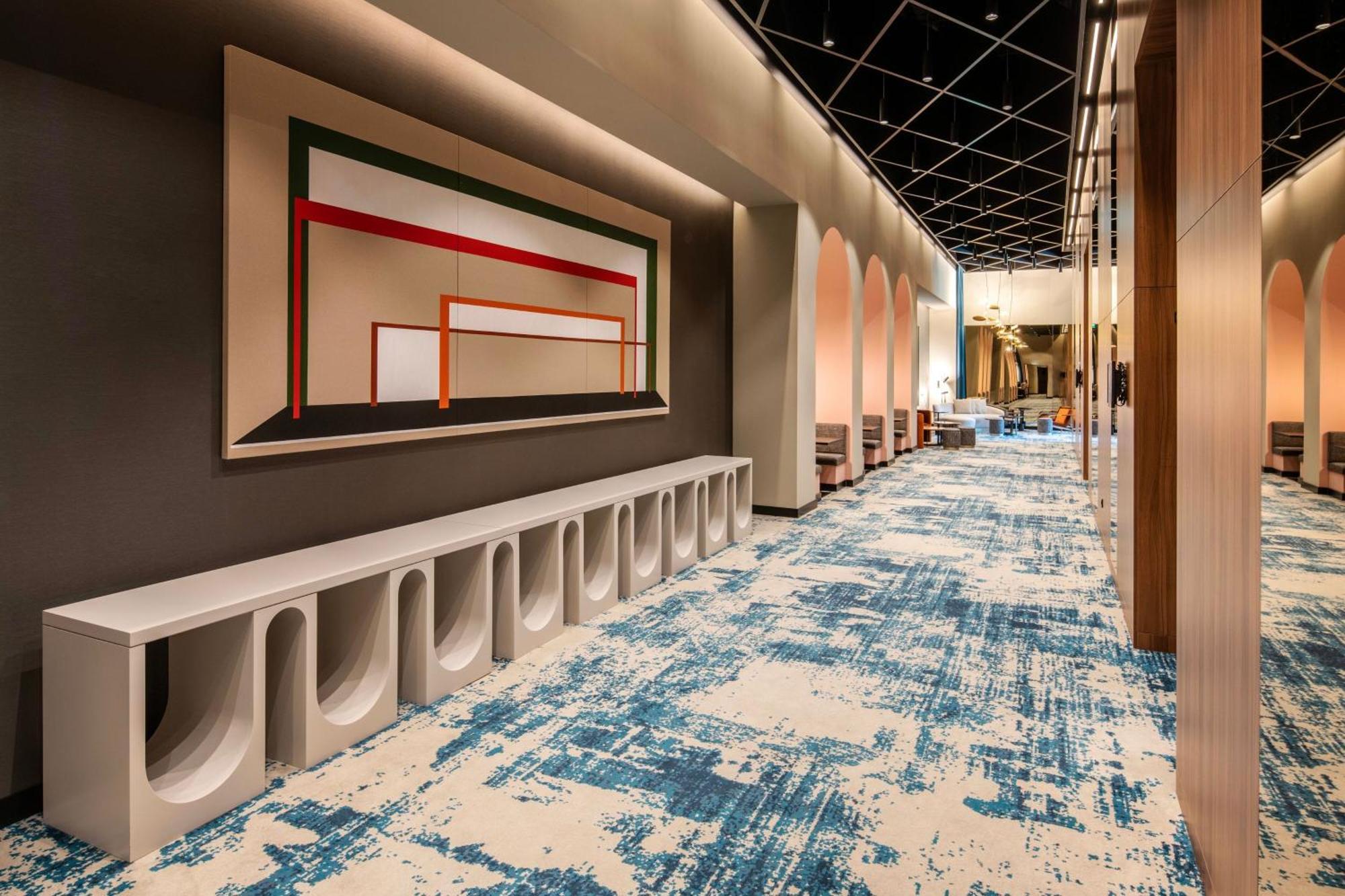 Renaissance Porto Lapa Hotel Exteriér fotografie The interior of the new terminal