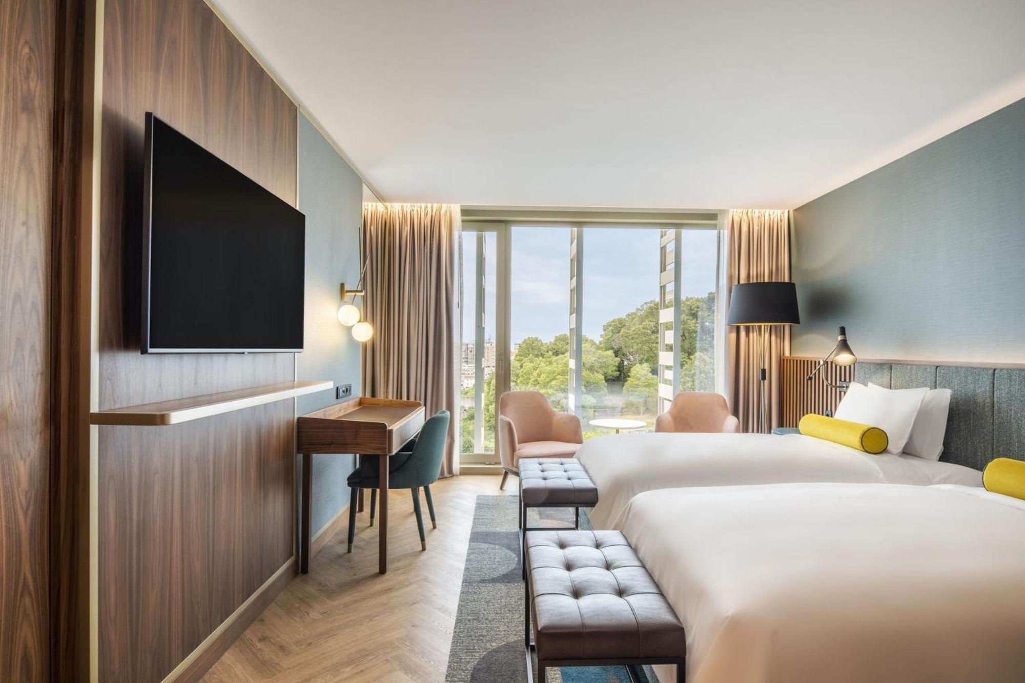 Renaissance Porto Lapa Hotel Exteriér fotografie A guest room at the hotel