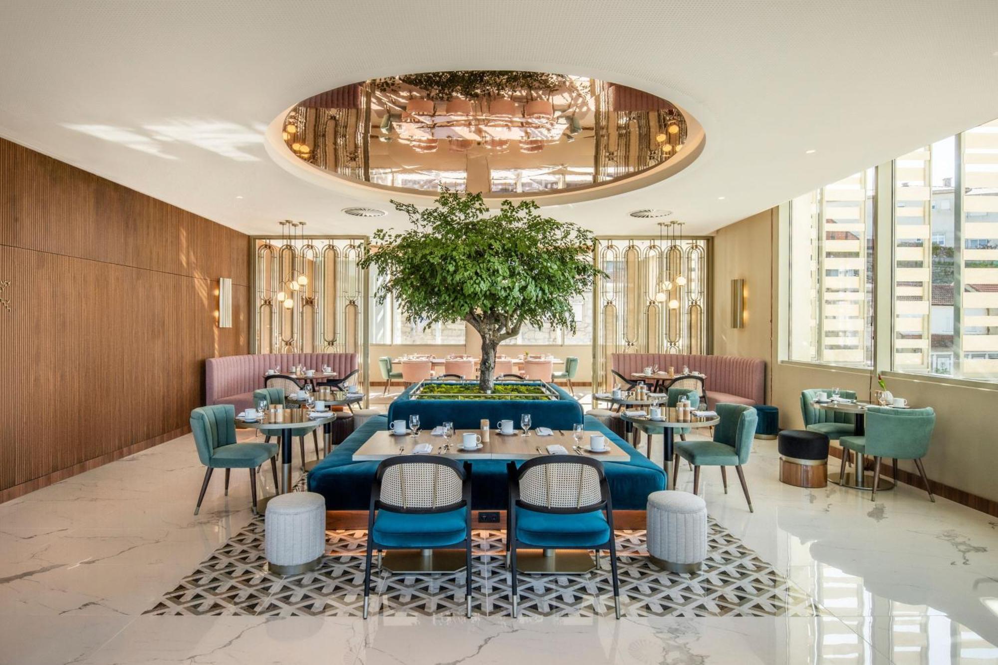 Renaissance Porto Lapa Hotel Exteriér fotografie The restaurant